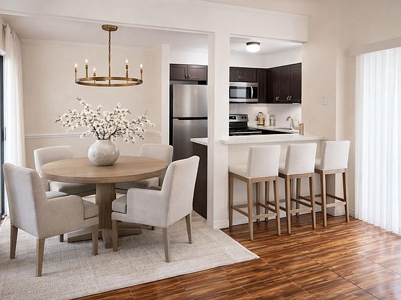 3rd image of 3032 Antique Oaks Cir APT 146