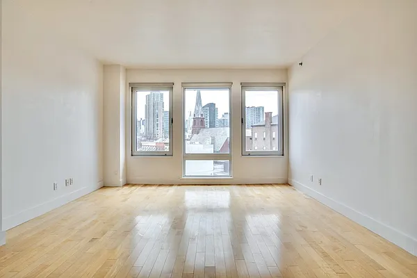 Rented by Modern Spaces | media 16