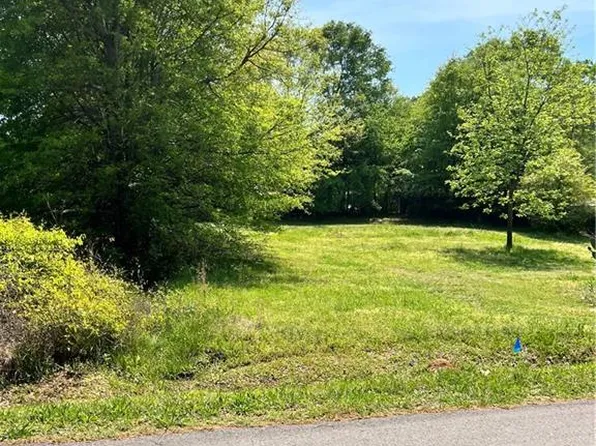 337 Jones Dr #2/36, Social Circle, GA 30025