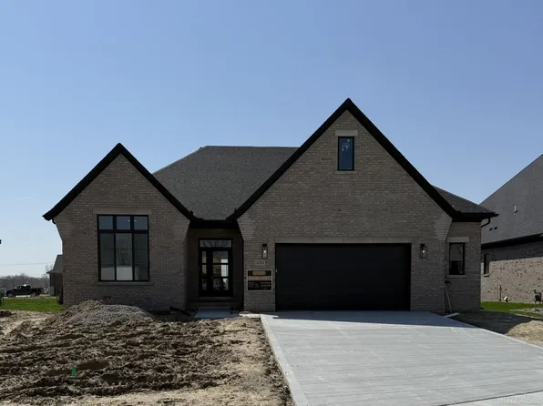 14004 Quail View Dr, Washington, MI 48094