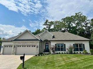 228 Maple Valley Rd, Louisville, KY 40245