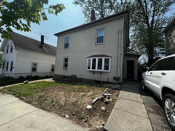 4th image of 4 Varnum St #1