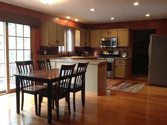 2nd image of 3300 Forest Overlook Dr
