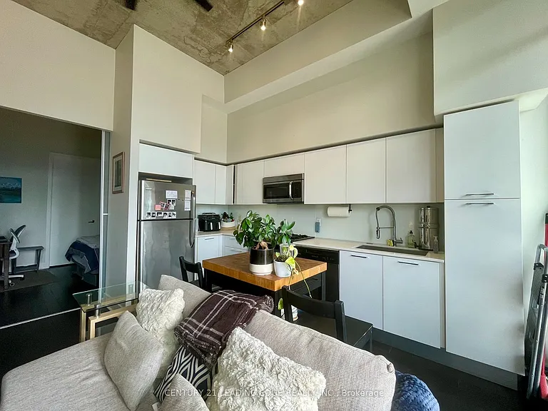 399 Adelaide St W #Penthouse 1008 — Photo 6