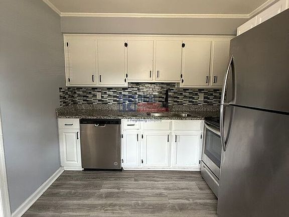 5th image of 2913 Skyline Rd