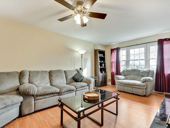 5th image of 597 Senaroth Ct