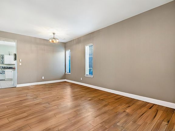 4th image of 10605 Calle Merida NW