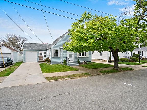 2nd image of 30 Beverly Ann Dr