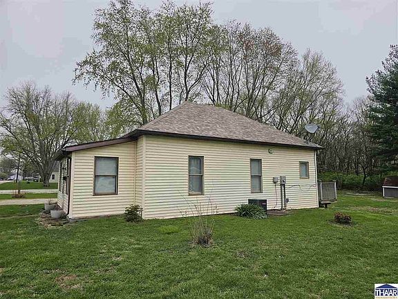 2nd image of 423 Grant St