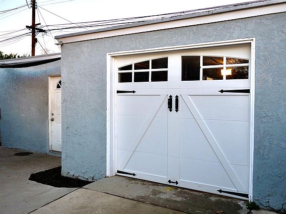 3rd image of 1022 Maplewood Way