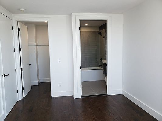 3rd image of 920 E 34th St #7