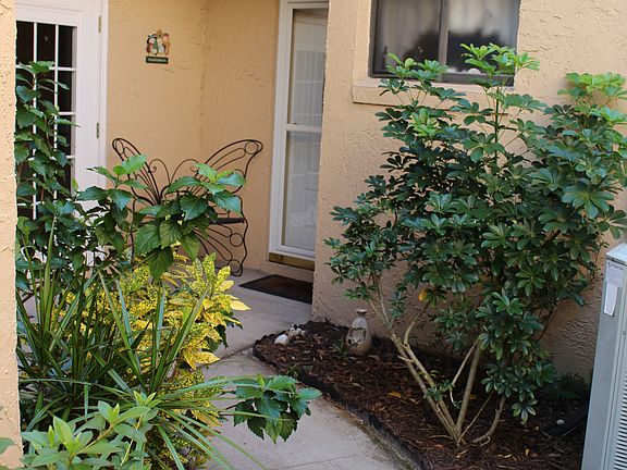 2nd image of 1530 N Carolwood Blvd
