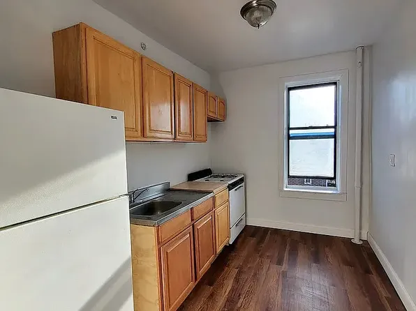 5115 13th Ave APT 4C, Brooklyn, NY 11219