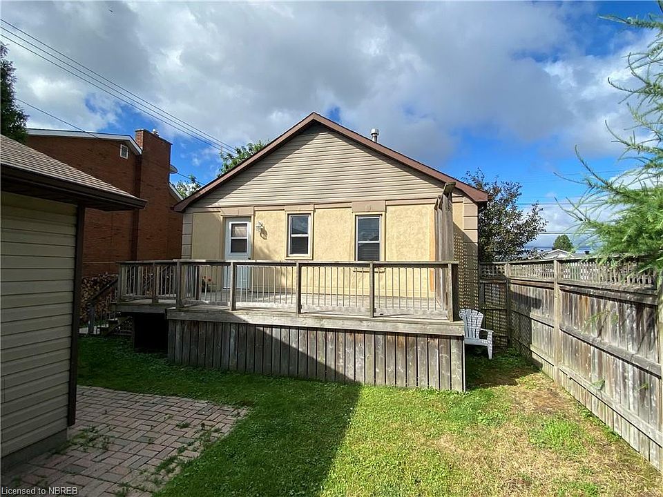732 Lakeshore Dr, North Bay, ON P1A 2G5 Zillow