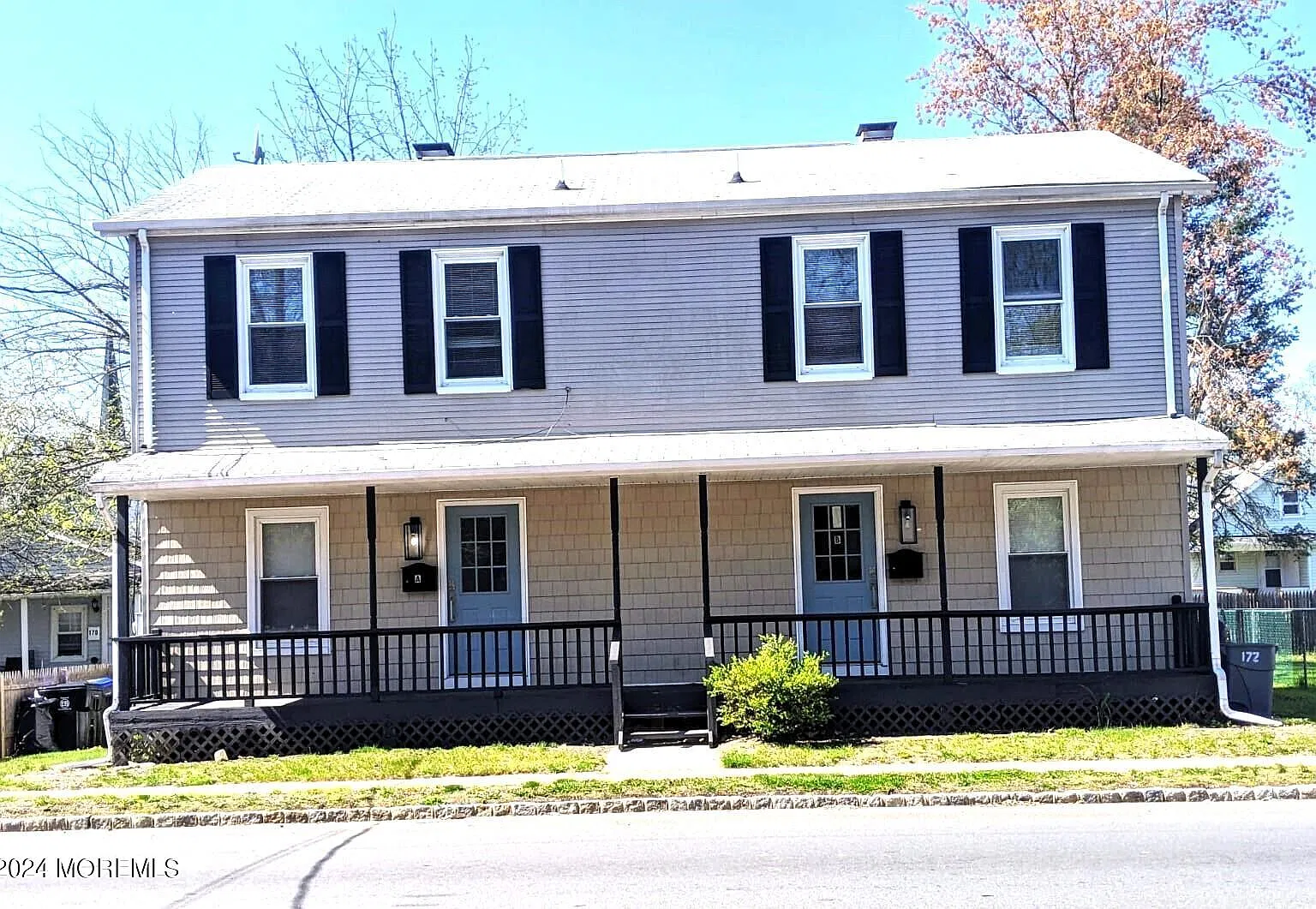 3 bed, 1.5 bath, 2160 sqft, $2,600 — Photo 1
