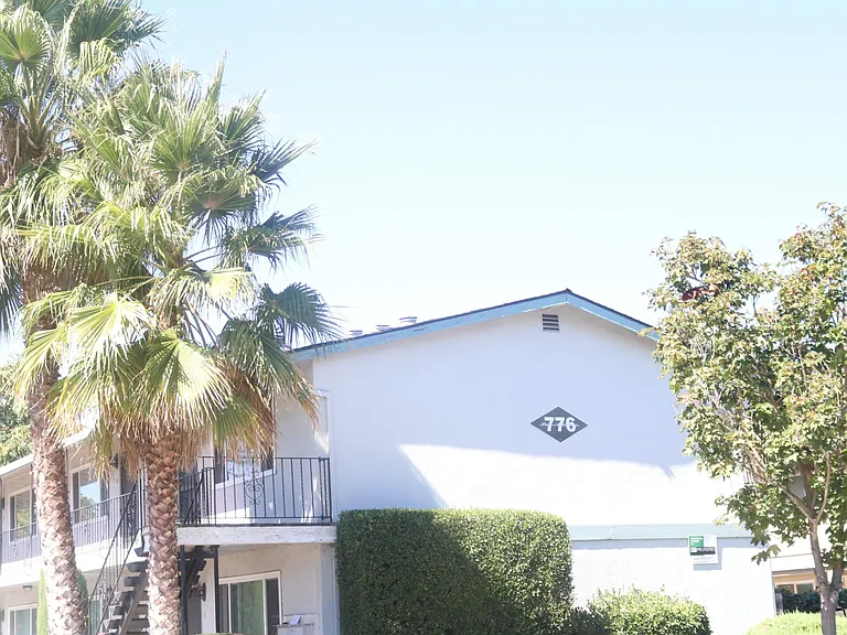 776 Palo Alto Ave — Photo 17