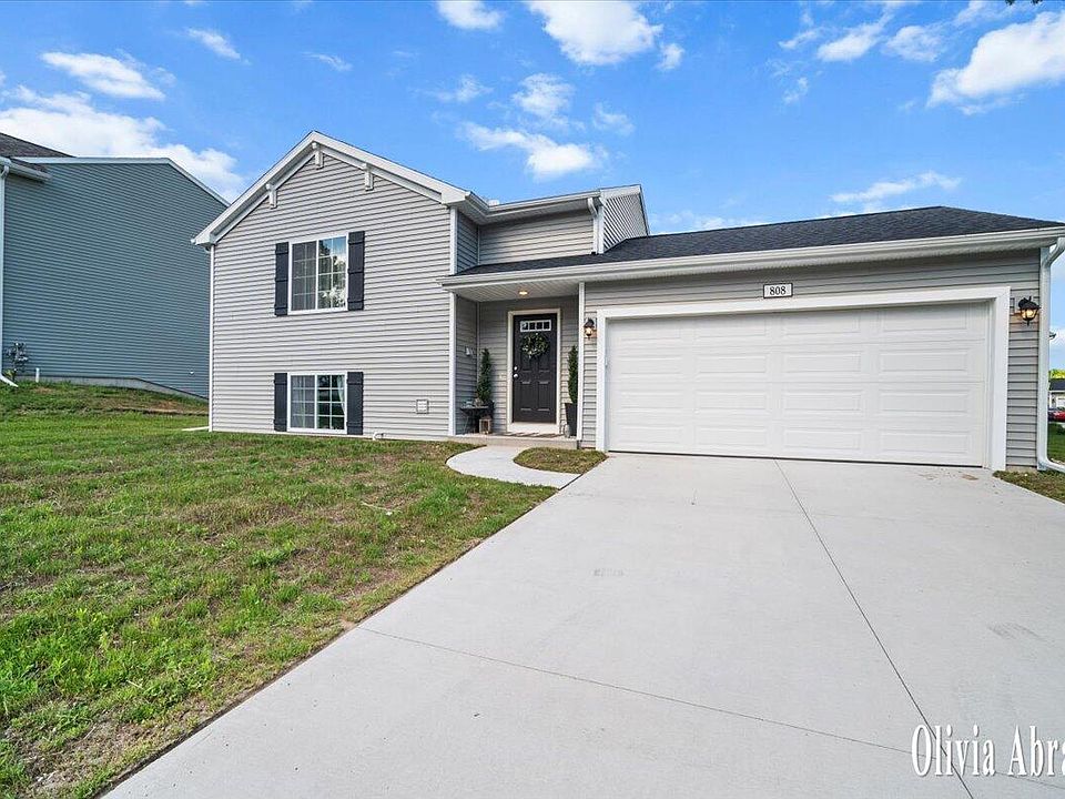 1st image of 808 Hollyhock Dr