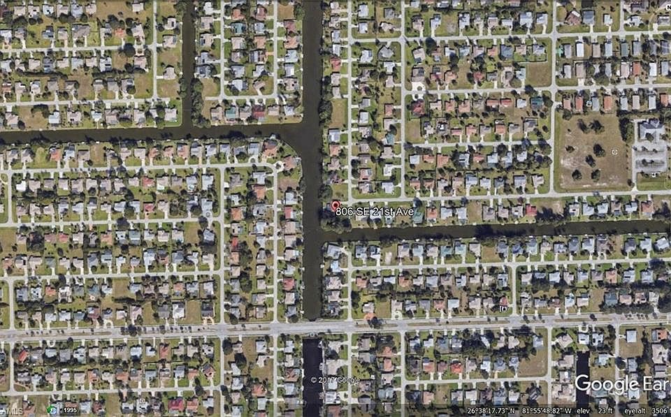 1st image of 806 SE 21st Ave
