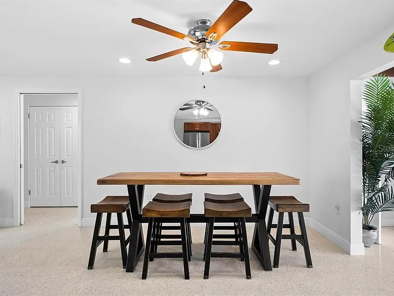 327 Avenida Milano — Photo 23