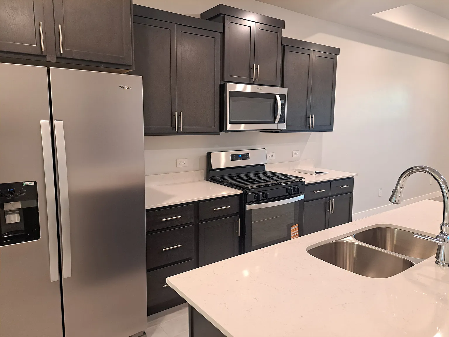 3 bed, 1337 sqft, $1,750 — Photo 3