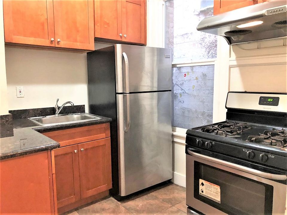 2nd image of 1207 Bush St APT 8