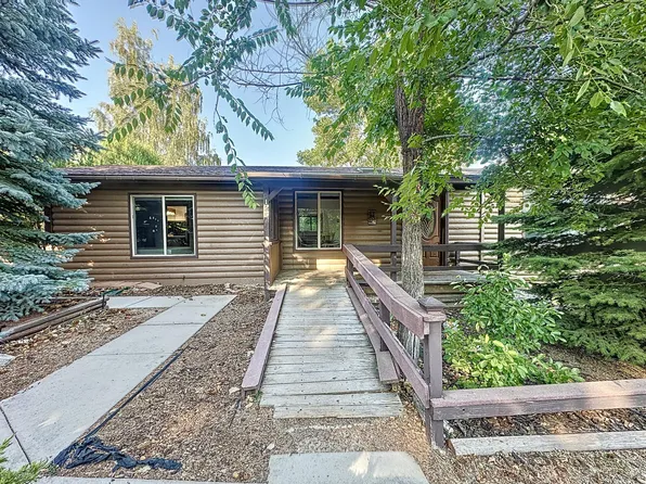 125 Maple St, Buffalo, WY 82834