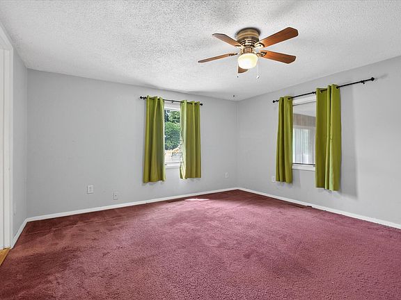 5th image of 1032 Brookfield Dr