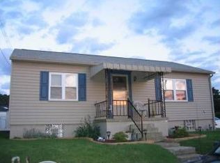 1002 Charles St, Baden, PA