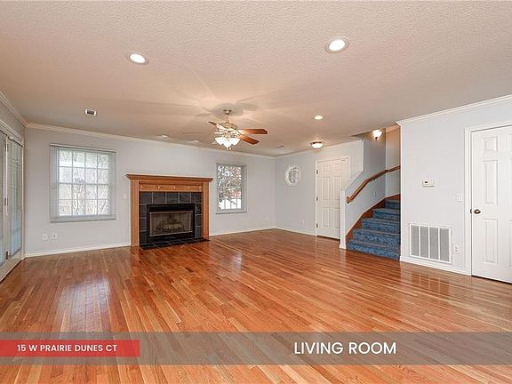 2nd image of 15 W Prairie Dunes Ct