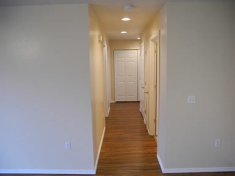 160 Knowledge Ave #B — Photo 9