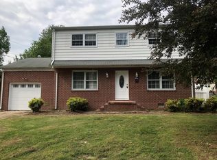 75 Middlesex Rd, Newport News, VA 23606