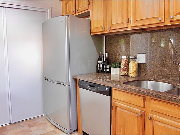 4th image of 125 Connemara Way APT 116