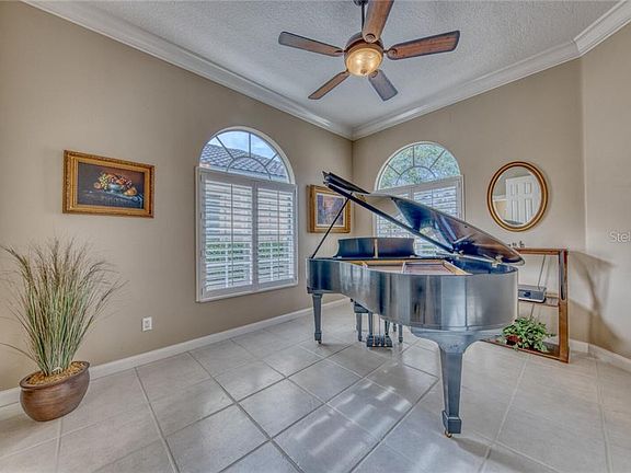 5th image of 5553 Carmona Pl