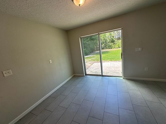 Dining area off kitchen