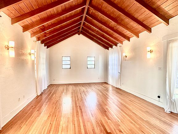 3rd image of 620 Winters St