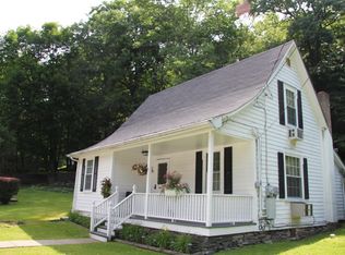 40 Charles St, Hawley, PA 18428