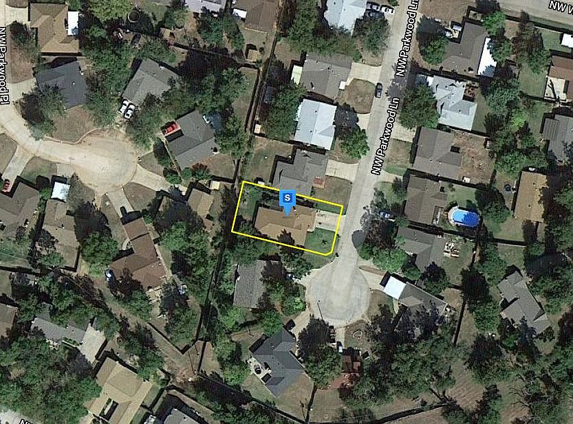 1st image of 306 NW Parkwood Ln
