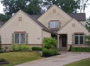 929 Thomas Joseph Ln, Columbus, OH 43235