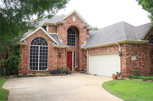 1st image of 825 Canongate Dr