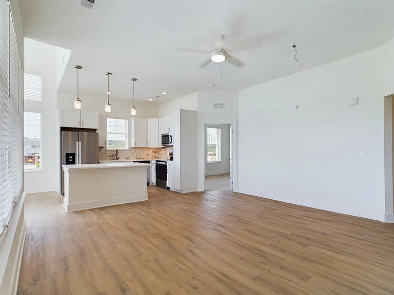 Anchor 934 Apartments — Photo 113