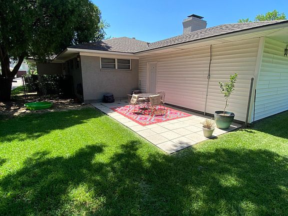 3rd image of 9922 Ontario Ln