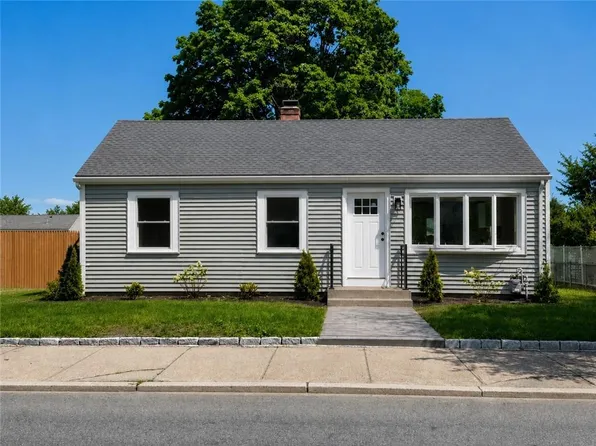496 Beverage Hill Ave, Pawtucket, RI 02861