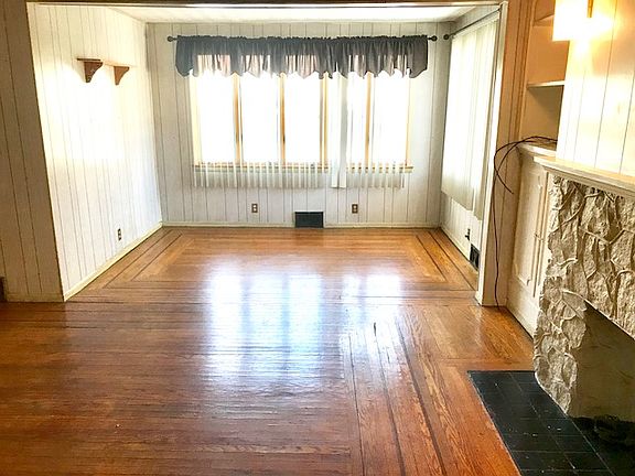 3rd image of 257 Esser Ave