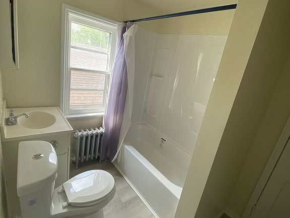 4th image of 526 Jubilee Ave #2