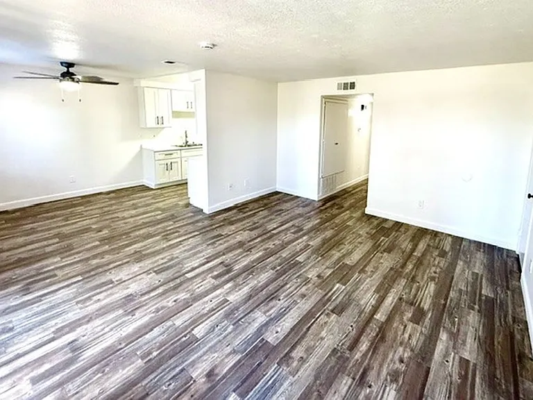 Palm Villas Apartments — Photo 26
