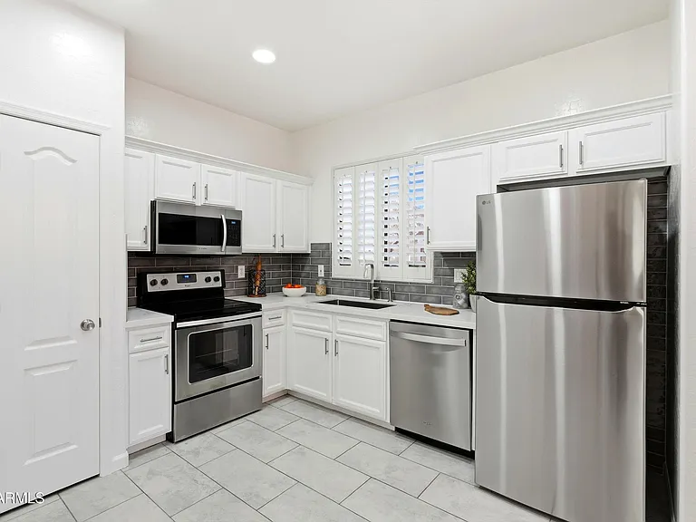7527 S 13th Pl — Photo 10
