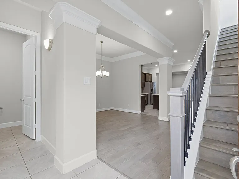 6011 Truro St #B — Photo 4
