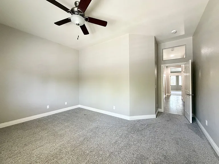 2752 Glen Port St — Photo 19
