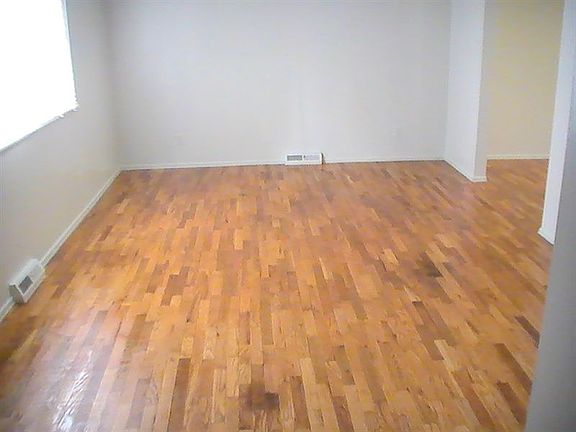 Living Room w/hardwood floors
