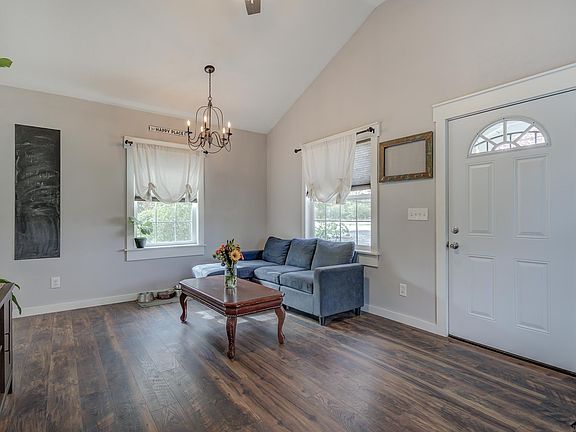3rd image of 7680 Molinos Ave